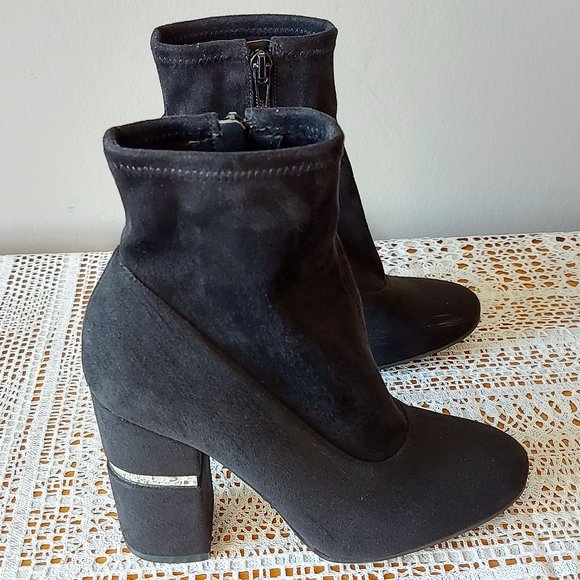 Marc Fisher Booties Size 6 Black Suede Block Heel Goth Boho Paisley Ankle Boots - Picture 4 of 12